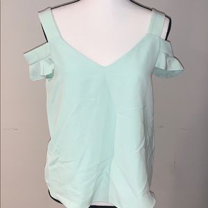 Haut epaulet denuded